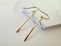 メタルゴールドスティックのステンレスピアス