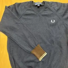 Fred Perry フレッドペリー　ダークブルー Vネック セーター