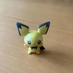 ピチュー　ポケモン　フィギュア　モンコレ　TOMY　レトロ　メタリック