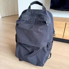 ユニクロ　ファンクショナルバックパックのサムネイル