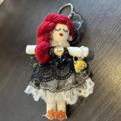 ドールチャーム 　バッグ チャーム　ブラック　人形　キーホルダー