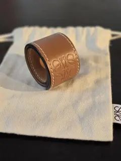 LOEWE スラップブレスレット スモール タンのサムネイル