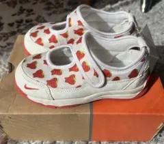 【タグ付新品】Nikeメリージェーンスニーカー いちご柄 16cm ナイキ
