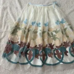 Lois CRAYONロイスクレヨン　ジャガード　花柄　刺繍　スカートのサムネイル