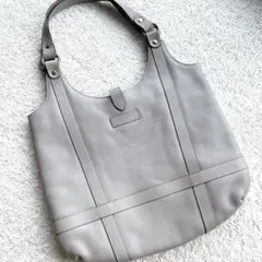 J&M DAVIDSON 肩掛けバッグ グレージュのサムネイル
