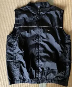 Nike ブラック ベスト　ナイキ　ナイロンベスト　L