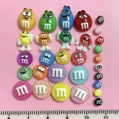 no.584 30個ネイルパーツチョコ