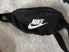 シンプル‼️NIKE ナイキ ボディバッグ ブラック