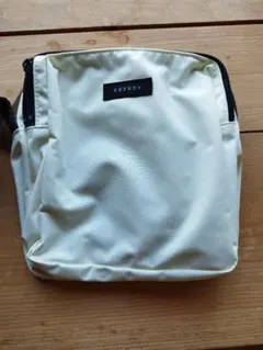 sazaby ホワイト ショルダーバッグ
