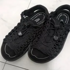 【美品】KEEN キーン UNEEK II OT サンダル ブラック 23cmのサムネイル