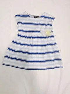 【ほぼ新品】BeBe 青と白のストライプ ワンピース　サイズ90