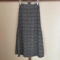 ＧＵ　花柄 黒 ロングスカート　Lサイズ
