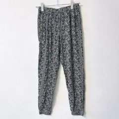H&M 総柄パンツ S〜M相当 楽ちん ウエストゴム ブラック 美シルエット