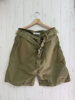 ZARA カーキ ショートパンツ L