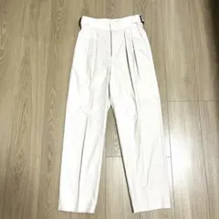 グリーンレーベルリラクシング ベージュパンツ