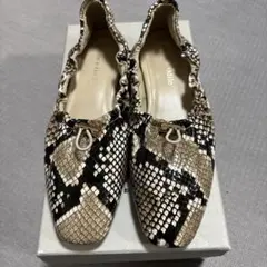Odette e Odile ヘビ柄フラットシューズ