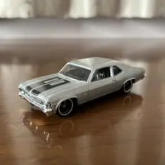 ホットウィール 70 Chevy Nova as