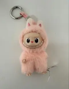 POP MART ラブブ　キーホルダー　超美品　イニシャル『U』