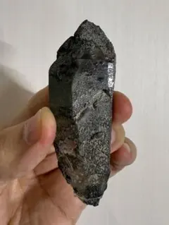 【レア】ガネッシュヒマール産 シングルポイント クローライト付 中身は透明