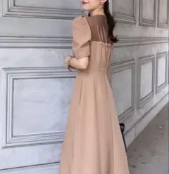 パフスリーブドレス