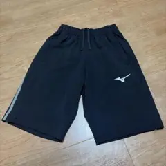 美品　150サイズ　Mizuno ブラック ハーフパンツ