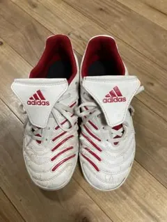 adidas サッカー　フットサルシューズ　室内用　アディダス　22.5 キッズ