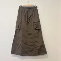 GU ロングスカート　カーキ　緑　ポケット付き　Mサイズ　カーゴ