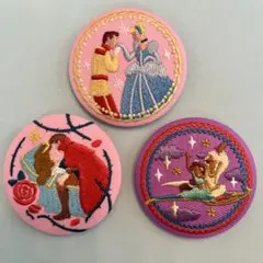ディズニーキャラクターズ　刺繍缶バッジ　第一弾