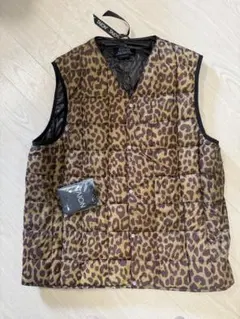 TAION ヒョウ柄 ダウンベスト 収納袋付き　XLサイズ