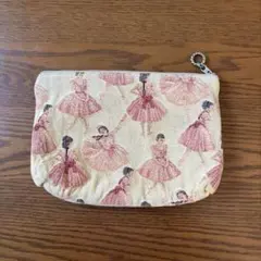 バレリーナ柄のポーチ