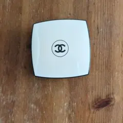 CHANEL お化粧直しパウダー ナチュラル CHANEL お化粧直しパウダー ナチュラル - メルカリ