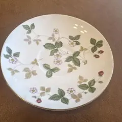 WEDGWOOD Wild Strawberry ソーサー 皿 - メルカリ