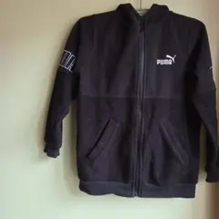 PUMA フリースパーカー 黒　150サイズ