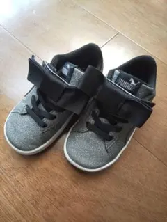 プーマ PUMA ラメ 15センチ スニーカー リボン