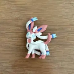 ポケモン　モンコレ　フィギュア　ニンフィア
