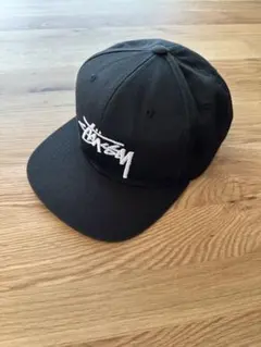 Stussy ブラックキャップ