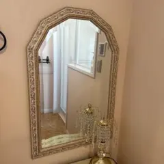 八角形の装飾的な壁掛けミラー