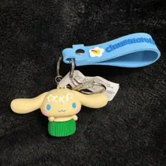 新品未使用】ハワイ限定 日焼けシナモンロール キーホルダー - メルカリ