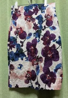 【即購入可】フローラルパターンペンシルスカート　Mサイズ