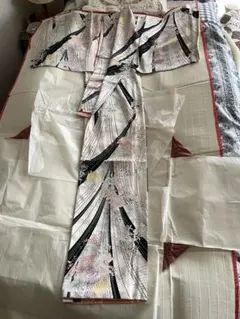 新品☆訪問着・白黒花柄のサムネイル