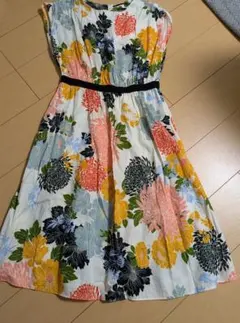 美品☆ZARA 花柄 フローラルプリントワンピース L スペイン製 ザラ
