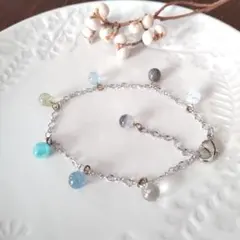 手作りまんまるガラスのつぶつぶブレスレット(銀色)水色 グレー 白 ペリドット