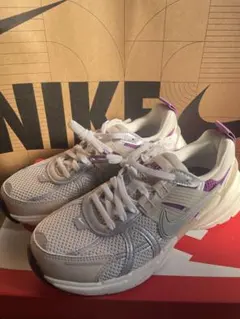 Nike W NIKE V2K RUN PRM 6 (US)