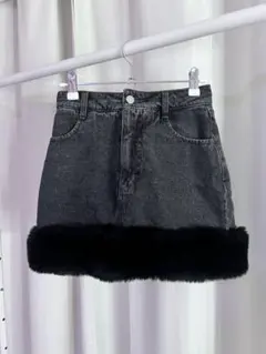 ファー付きミニスカート