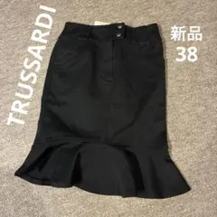 TRUSSARDI　スカート　裾フレア　38 新品のサムネイル