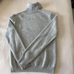 ユニクロ カシミヤ タートルネックセーター Mサイズ