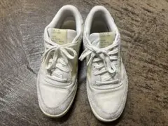 リーボック　CLUB C 85 ホワイト　スエード