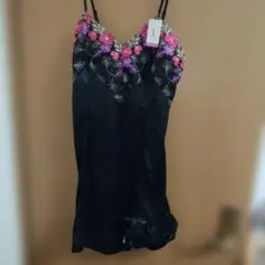 Hereditary Hause花柄刺繍 黒 キャミソール