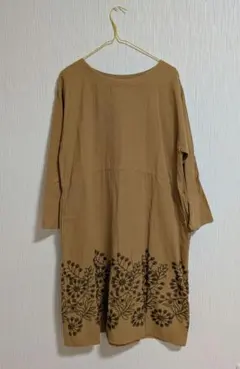 ブラウン 花柄刺繍 長袖チュニック
