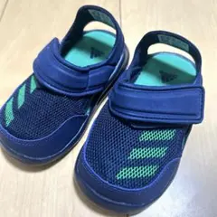 adidas　キッズサンダル　未使用品